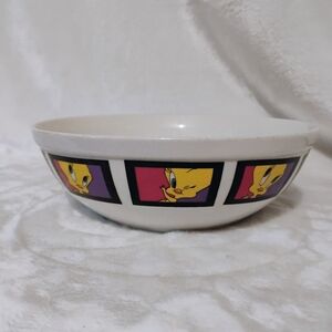 VTG Looney Tunes WB Tweety Bird Ceramic Bowl Salad Cereal Snacks Gibson 1999